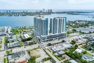 220 Lake Shore Dr, Lake Park, FL 33403 - Photo 32