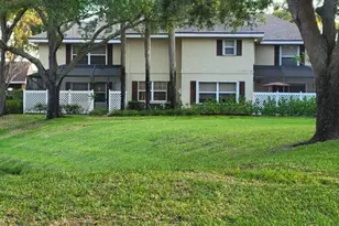 36 Danbury Ct, Royal Palm Beach, FL 33411 - Photo 6