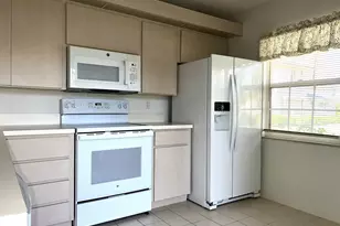 36 Danbury Ct, Royal Palm Beach, FL 33411 - Photo 14
