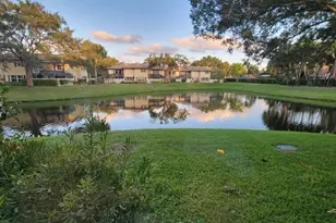 36 Danbury Ct, Royal Palm Beach, FL 33411 - Photo 24