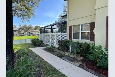 36 Danbury Court #B, Royal Palm Beach, FL 33411 - Photo 2