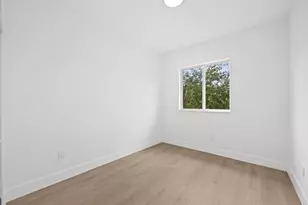 1355 NW 42nd St, Miami, FL 33142 - Photo 14