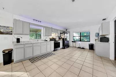 1031 SW 24th Avenue, Okeechobee, FL 34974 - Photo 12