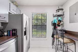 2361 SW 70th Ave, Davie, FL 33317 - Photo 10