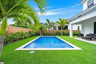 309 Cascade Ln, Palm Beach Shores, FL 33404 - Photo 2