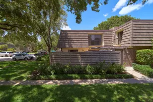 1520 15th Terrace, Palm Beach Gardens, FL 33418 - Photo 2