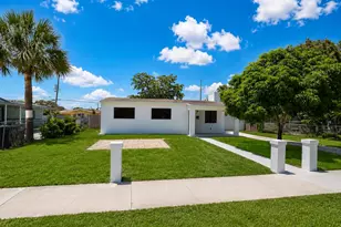 235 SW 21st Way, Fort Lauderdale, FL 33312 - Photo 2