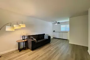 1704 NE 9th St, Fort Lauderdale, FL 33304 - Photo 2