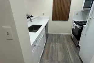 3252 Foxcroft Rd, Miramar, FL 33025 - Photo 10