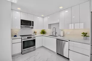7835 Lakeside Blvd, Boca Raton, FL 33434 - Photo 16