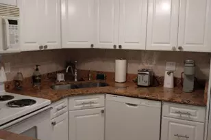 640 Snug Harbor Dr, Boynton Beach, FL 33435 - Photo 2