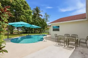 140 Bilbao St, Royal Palm Beach, FL 33411 - Photo 32