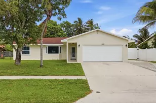 140 Bilbao St, Royal Palm Beach, FL 33411 - Photo 2