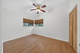 5182 S University Dr, Davie, FL 33328 - Photo 30