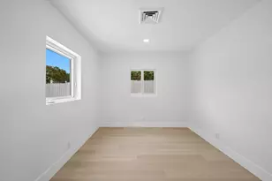 631 NE 56th Ct, Fort Lauderdale, FL 33334 - Photo 32