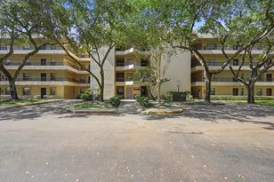 10501 W Broward Blvd, Plantation, FL 33324 - Photo 2