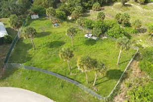 1130 SW 3rd Ct Ct SW, Vero Beach, FL 32962 - Photo 1