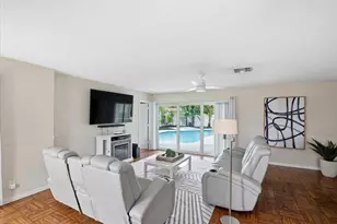 1730 NW 39th St, Oakland Park, FL 33309 - Photo 8