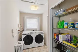 1730 NW 39th St, Oakland Park, FL 33309 - Photo 24