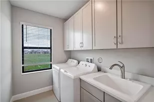 12135 E Baypoint Cir, Parkland, FL 33076 - Photo 4