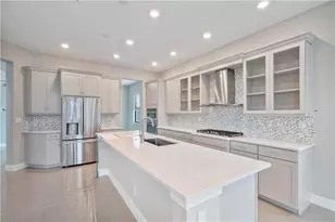 12135 E Baypoint Cir, Parkland, FL 33076 - Photo 2