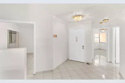 400 SW 113th Terrace, Pembroke Pines, FL 33025 - Photo 8