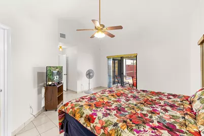 400 SW 113th Terrace, Pembroke Pines, FL 33025 - Photo 14