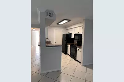 815 W Boynton Beach Boulevard #16-104, Boynton Beach, FL 33426 - Photo 16
