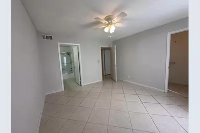 815 W Boynton Beach Boulevard #16-104, Boynton Beach, FL 33426 - Photo 8