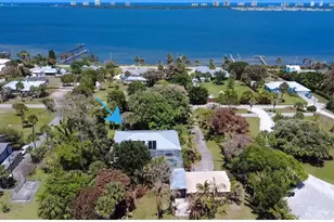105 Sheridan Ln, Jensen Beach, FL 34957 - Photo 1