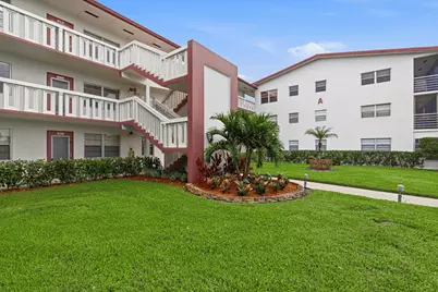 32 Fanshaw A #32, Boca Raton, FL 33434 - Photo 2