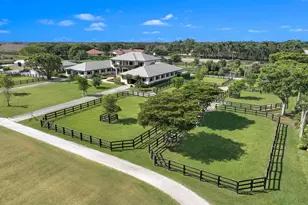 14710 Palm Beach Point Blvd, Wellington, FL 33414 - Photo 4