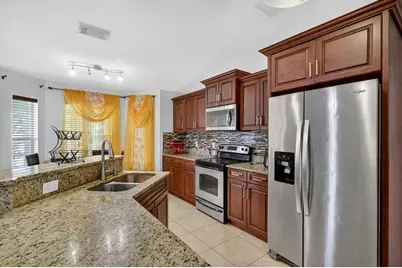 372 NW Hogan Street, Port Saint Lucie, FL 34983 - Photo 8