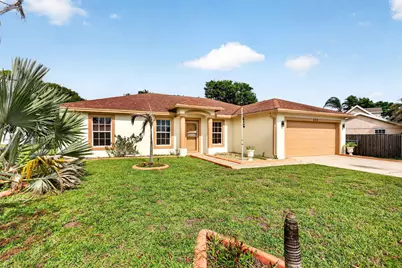 372 NW Hogan Street, Port Saint Lucie, FL 34983 - Photo 2