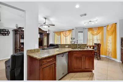 372 NW Hogan Street, Port Saint Lucie, FL 34983 - Photo 10