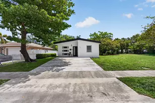 700 NW 17th Terrace, Pompano Beach, FL 33069 - Photo 2