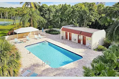 1700 Presidential Way #103, West Palm Beach, FL 33401 - Photo 2