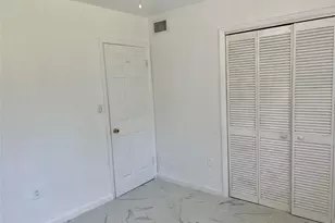 2441 NW 13th St, Miami, FL 33125 - Photo 8