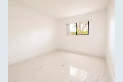 588 Trace Circle #104, Deerfield Beach, FL 33441 - Photo 8