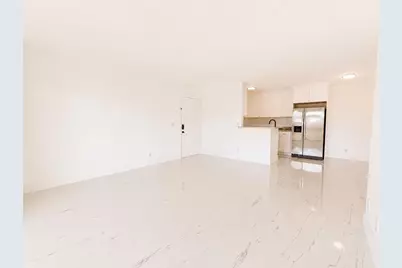 588 Trace Circle #104, Deerfield Beach, FL 33441 - Photo 4