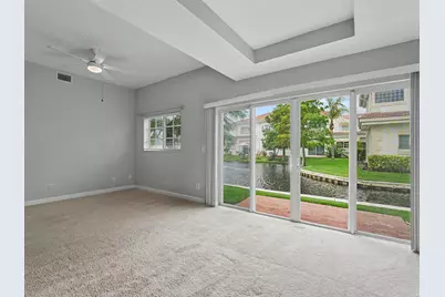 524 7th Square #101, Vero Beach, FL 32962 - Photo 6