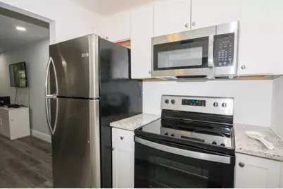 149 West Court, Royal Palm Beach, FL 33411 - Photo 2