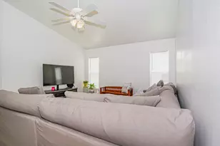 1575 17th Ct SW, Vero Beach, FL 32962 - Photo 8