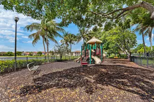 599 Cresta Cir, West Palm Beach, FL 33413 - Photo 42