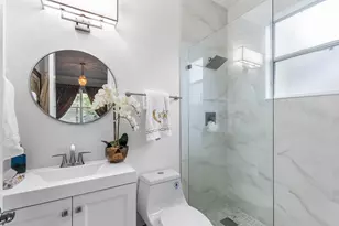 599 Cresta Cir, West Palm Beach, FL 33413 - Photo 20