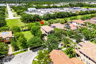 599 Cresta Cir, West Palm Beach, FL 33413 - Photo 2