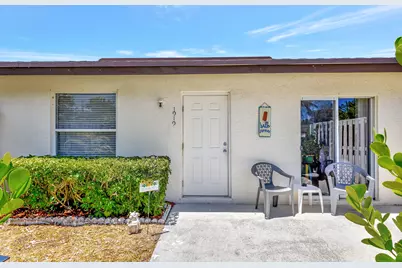 1919 Doffer Lane, North Palm Beach, FL 33408 - Photo 4