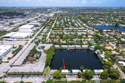 1351 NE 40th Place, Oakland Park, FL 33334 - Photo 40