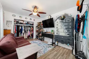 1351 NE 40th Pl, Oakland Park, FL 33334 - Photo 24