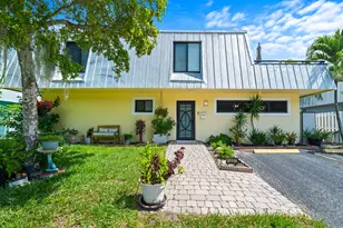 1351 NE 40th Pl, Oakland Park, FL 33334 - Photo 36